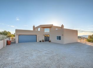 17 Las Huertas Rd, Placitas, NM 87043