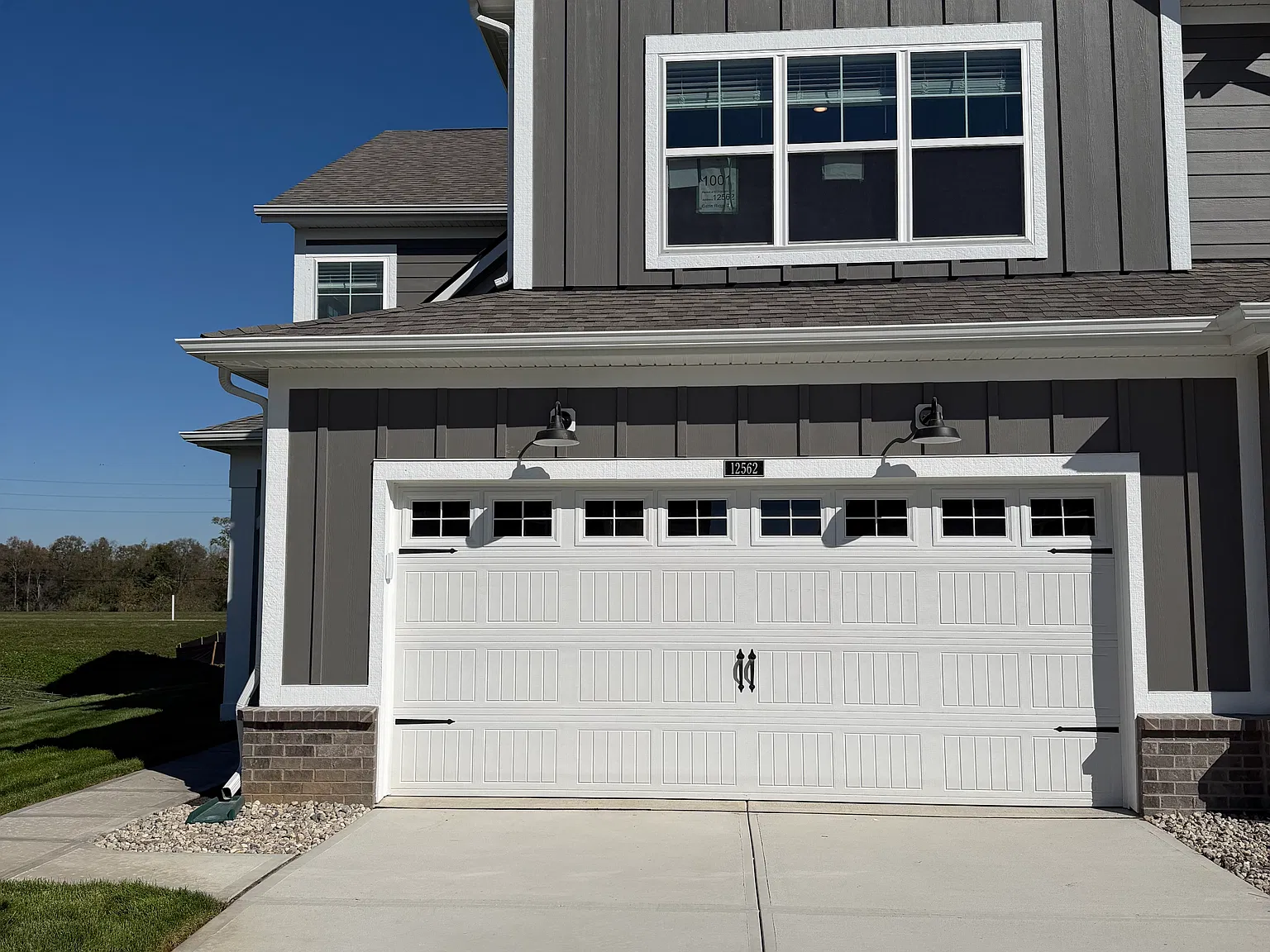 3 bed, 2025 sqft, $2,900 — Photo 2