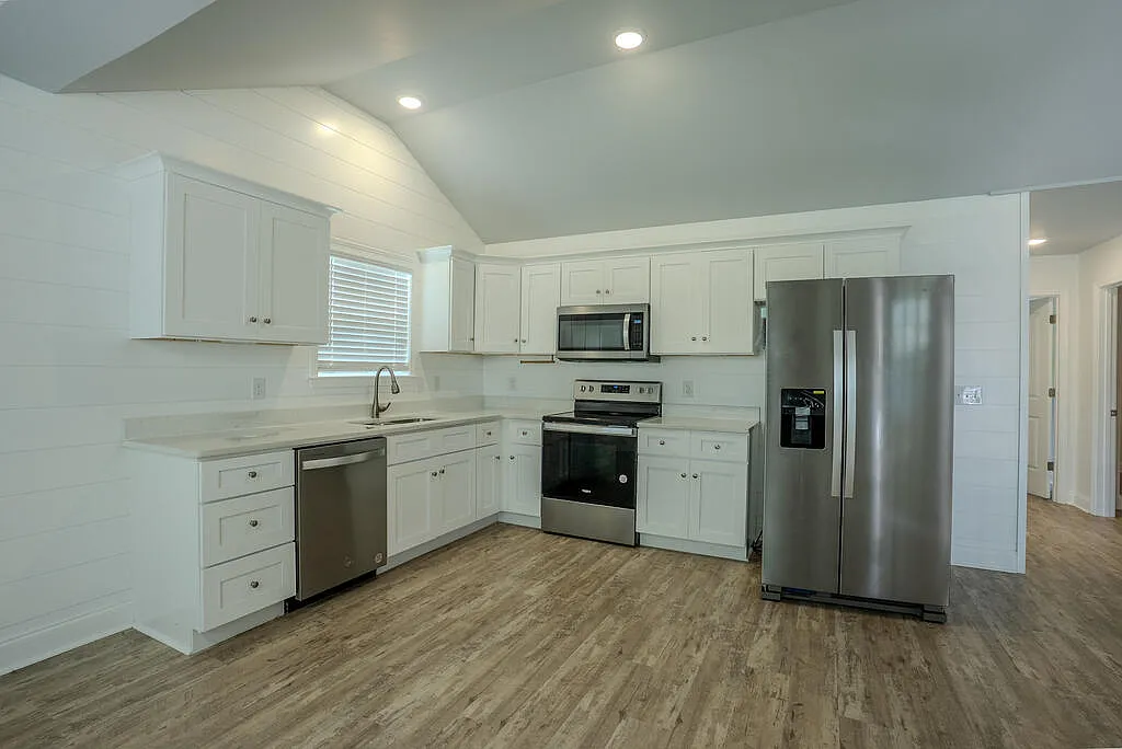 2 bed, $1,450 — Photo 4