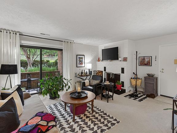 5th image of 114 Turtle Creek Rd APT 4