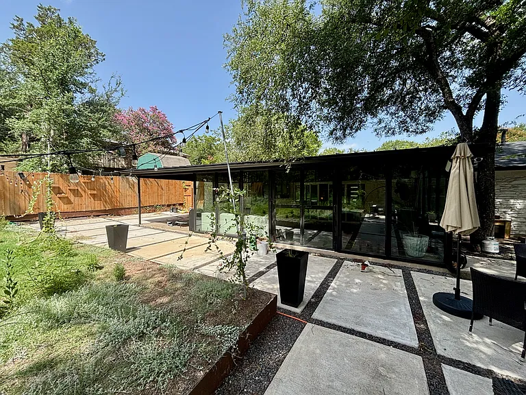 2409 Princeton Dr — Photo 39