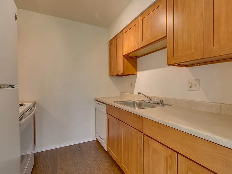 12424 NE 145th St #C25 — Photo 9