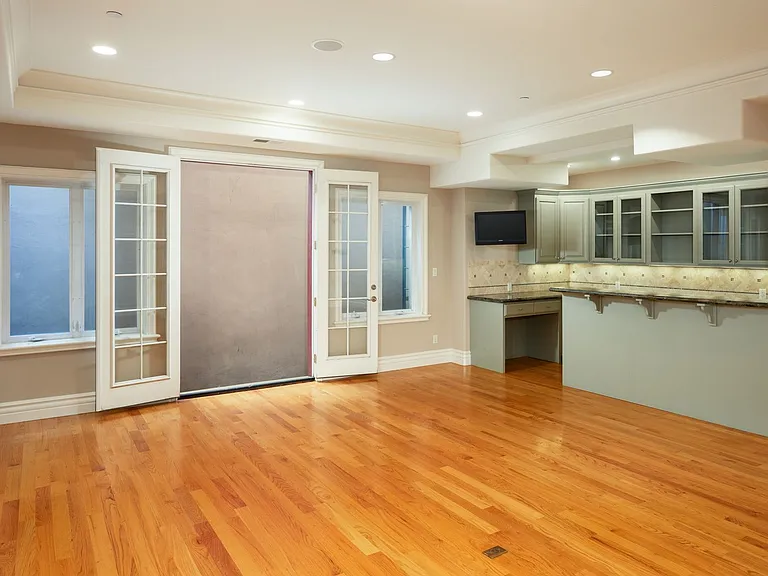 26200 Elena Rd — Photo 24