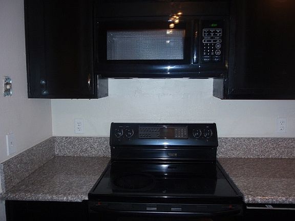 4th image of 8829 W Meadow Dr