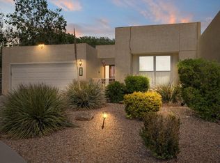 7924 Woodhaven Dr NE, Albuquerque, NM 87109