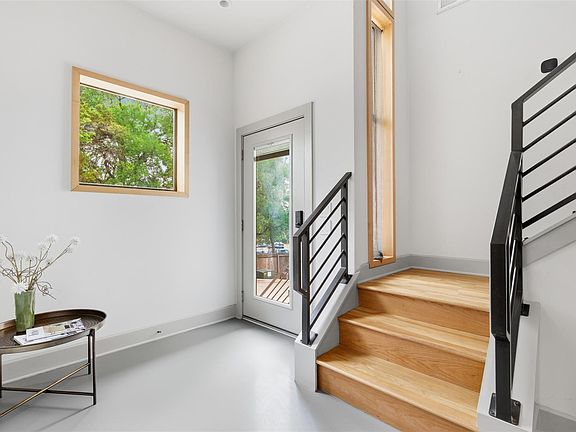 5th image of 2608 Del Curto Rd Unit 3