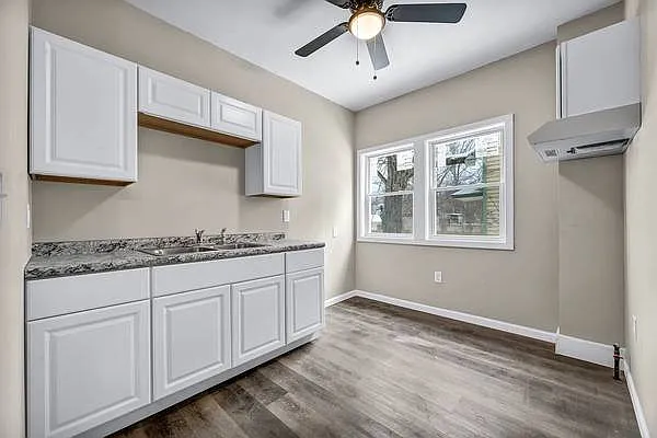 2 bed, $1,100 — Photo 4