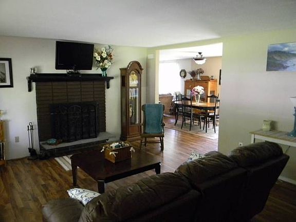 Living Room & Fireplace