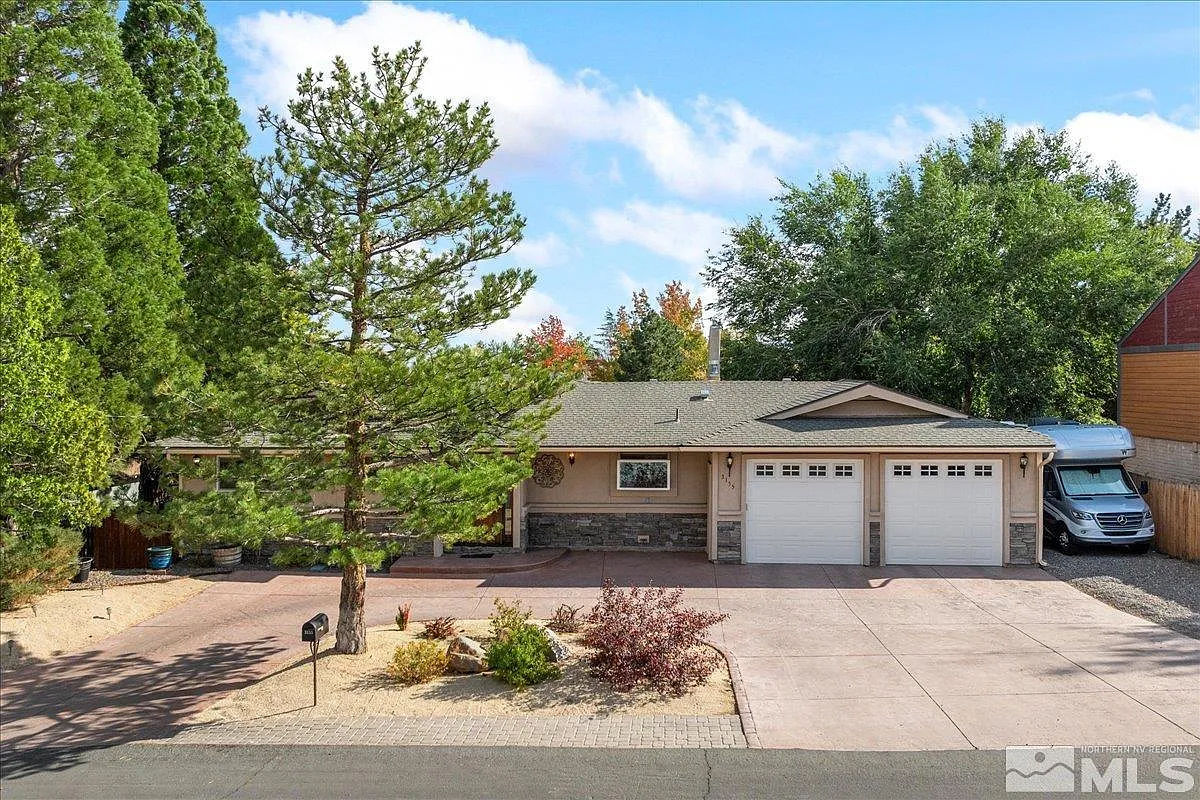 3155 Susileen Dr photo 1