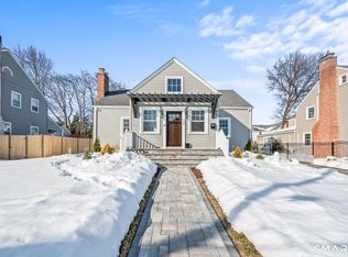 196 Brace Road, West Hartford, CT 06107