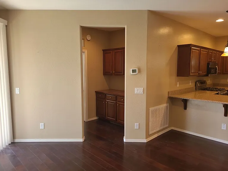 4457 E Carob Dr — Photo 6