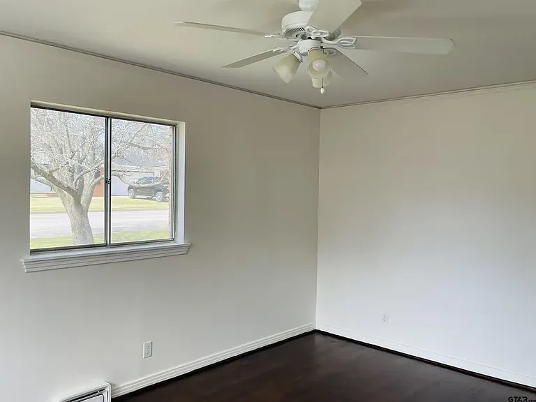 3210 S Donnybrook Ave — Photo 7