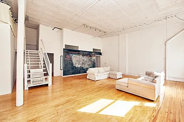 Rented by R New York