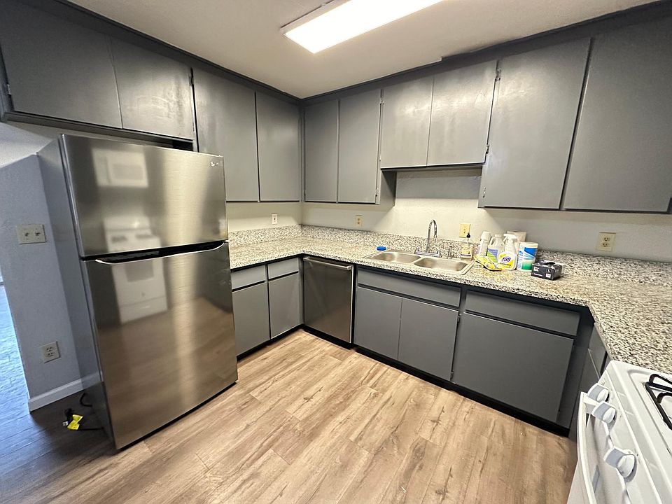 New LG fridge, New Bosch dishwasher, New 1.5 HP garbage disposal, New LED ceiling light