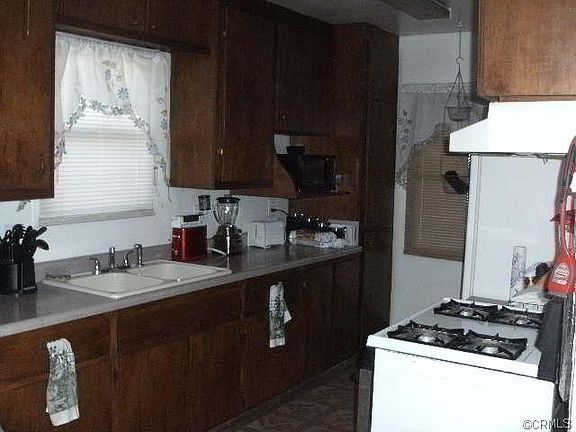 3rd image of 9068 Fremontia Ave