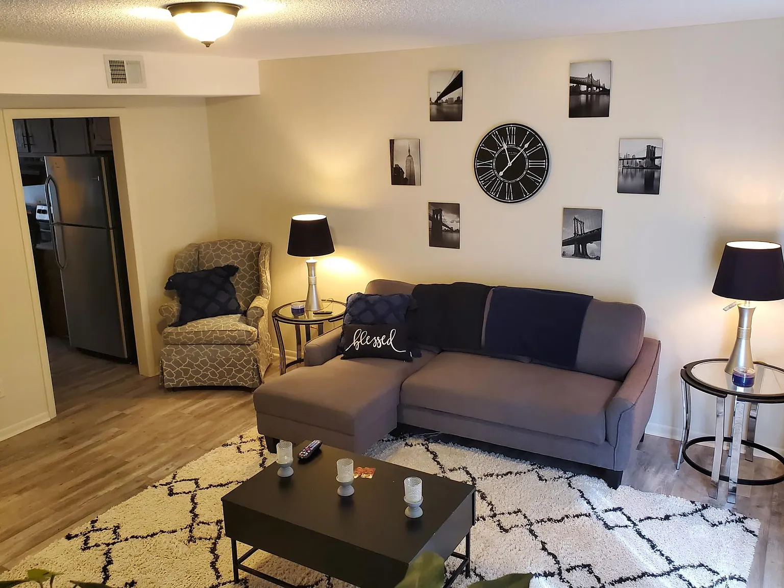 2 bed, 1.5 bath, 1500 sqft, $1,500 — Photo 1