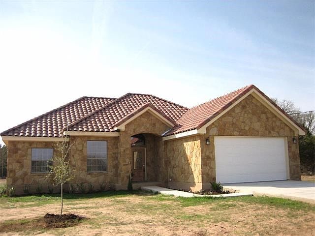 1st image of 116 Jim Bowie Dr