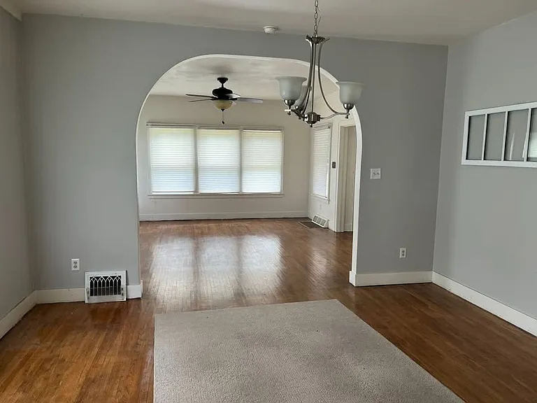 1504 W Logan St — Photo 4