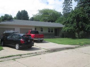 929 Park Cir, Boone, IA 50036