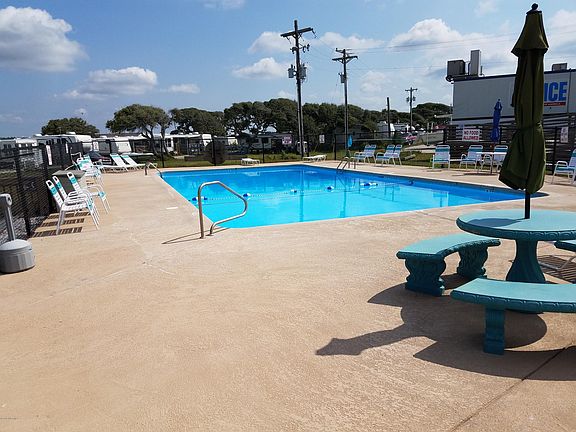 5th image of 4021 Island Drive