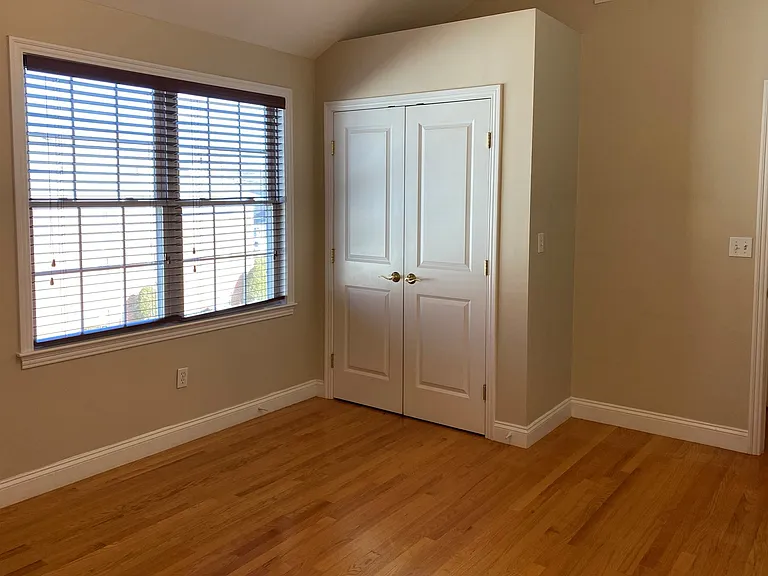 36 Bacon St #4 — Photo 8