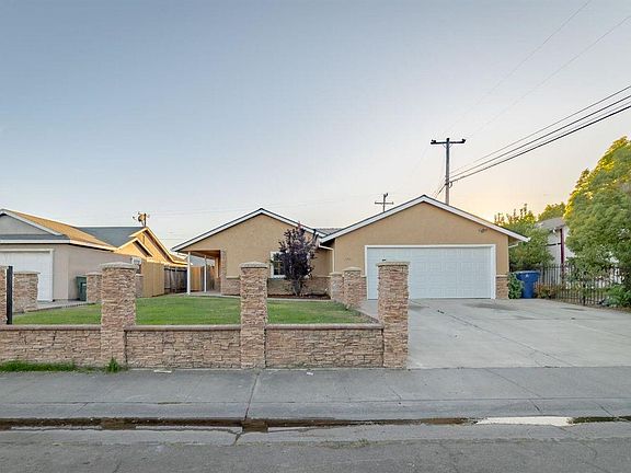 2nd image of 3207 Kinnaird Way