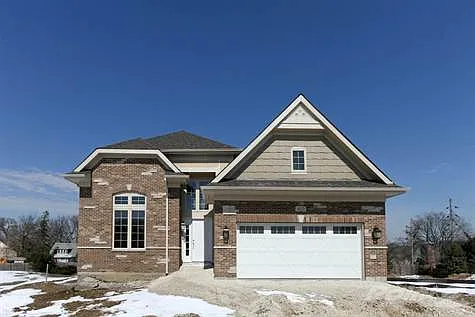 410 Greenleaf Ct photo 1