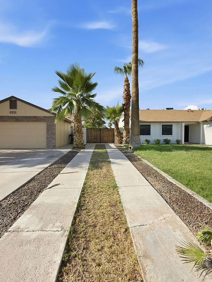 3 bed, 2.0 bath, 1342 sqft, $2,150 — Photo 3