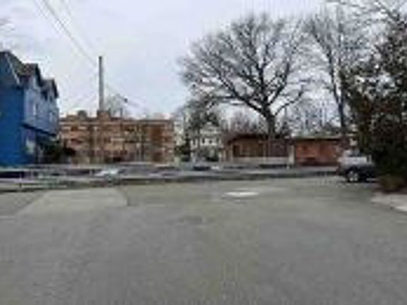 Exterior Neighborhood (street photo)