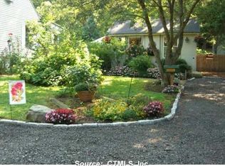 43 Liberty St, Clinton, CT 06413