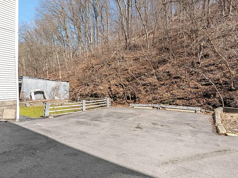 725 Mifflin Rd — Photo 28