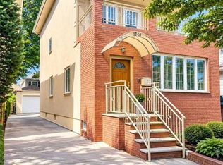 1740 E 27th St, Brooklyn, NY 11229