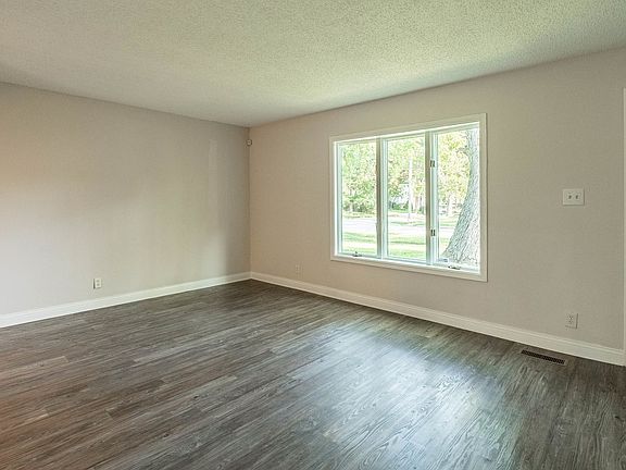 2nd image of 22501 Jeffrey Ave