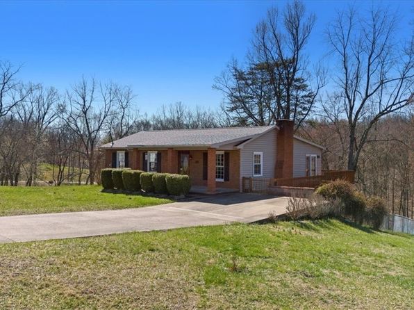 89 Wood Cir, North Parkersburg, WV 26104
