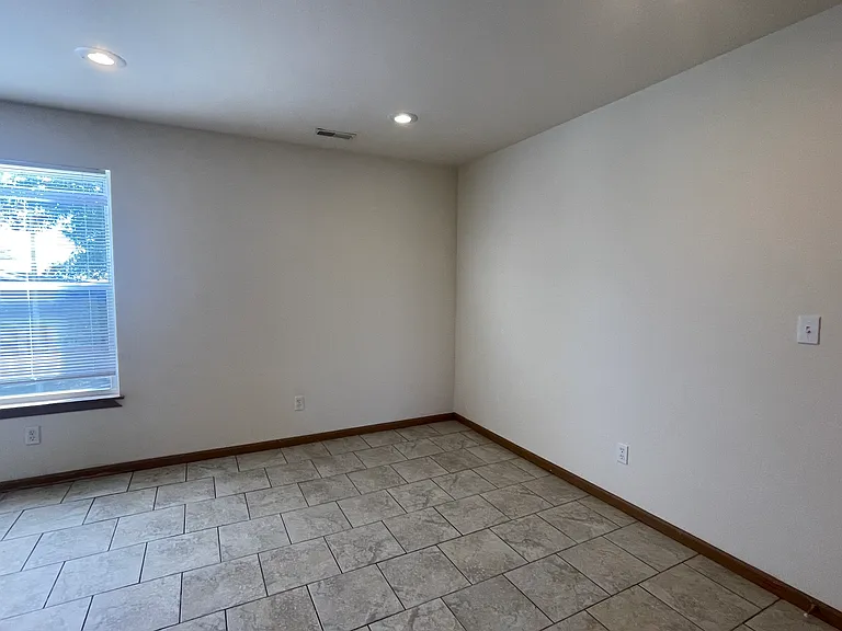 104 K C Heights Dr — Photo 12