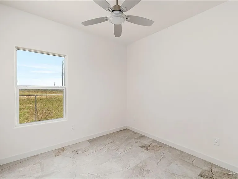 321 Merida Dr — Photo 9