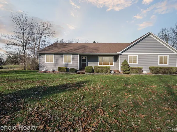 5384 W Baldwin Rd, Swartz Creek, MI 48473