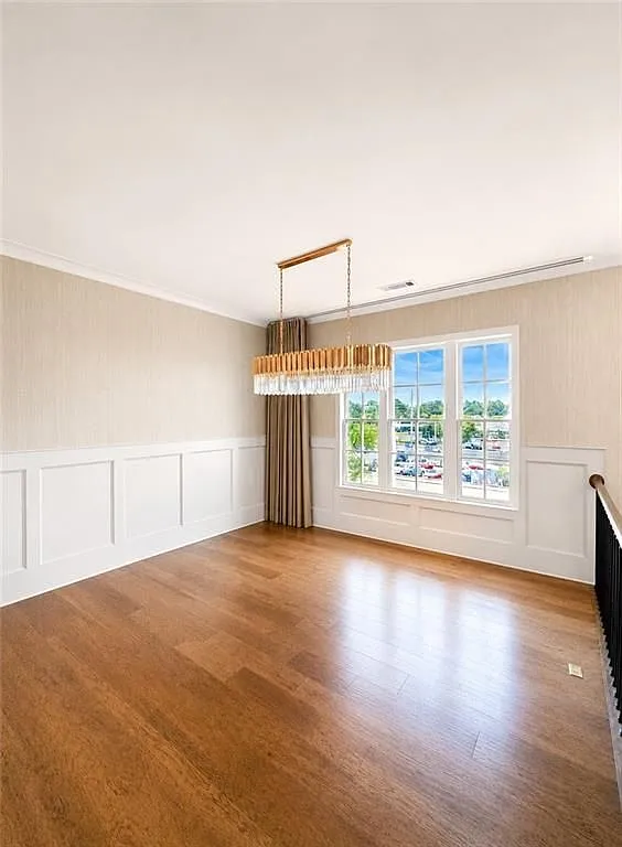 4 bed, 4.0 bath, 2538 sqft, $4,500 — Photo 2