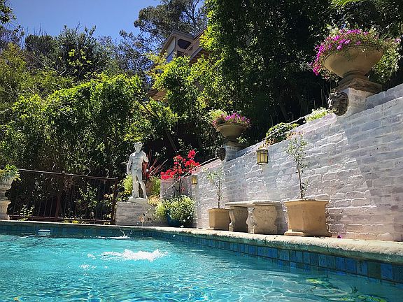2nd image of 4641 Canoga Ave