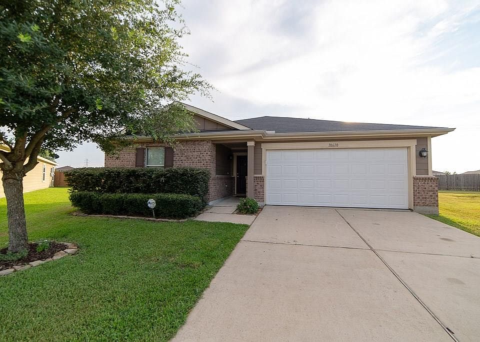 1st image of 18610 Shavano Ct