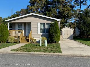 304 Kenwood Ct, Whiting, NJ 08759