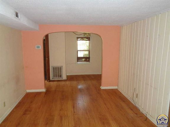 3rd image of 2649 SE Lake Ter