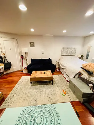 Rented by CNYC Apartments | media 22