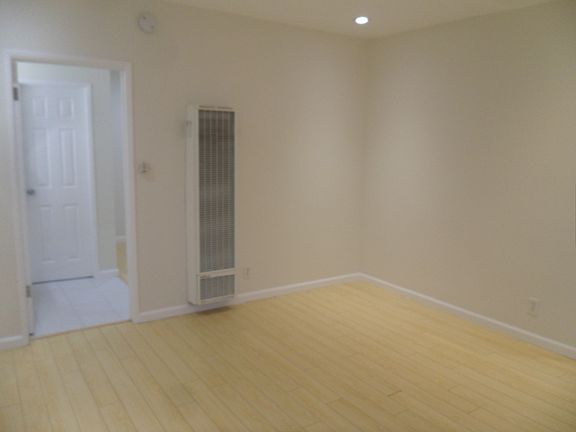 3rd image of 2027 5th St APT B