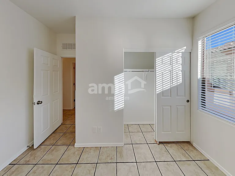 124 E Calle Puente Azul — Photo 16