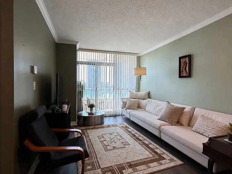 100 Promenade Cir #1110 — Photo 7