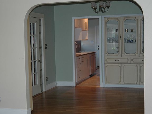 2nd image of 2740 9th Ave