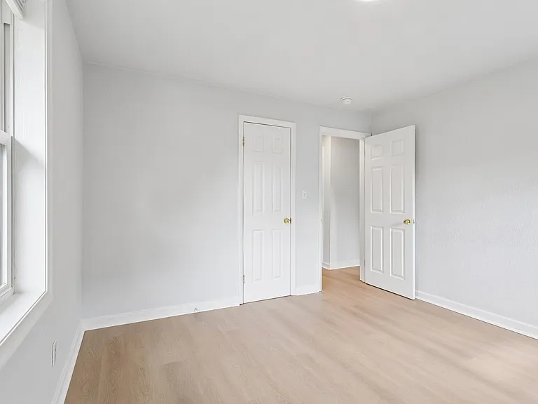 11 Woodhaven Rd — Photo 17