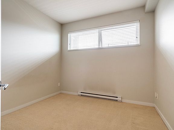 4th image of 5388 Grimmer St #Penthouse 11