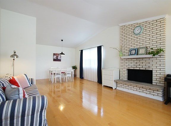 3rd image of 4370 N Sturbridge Dr